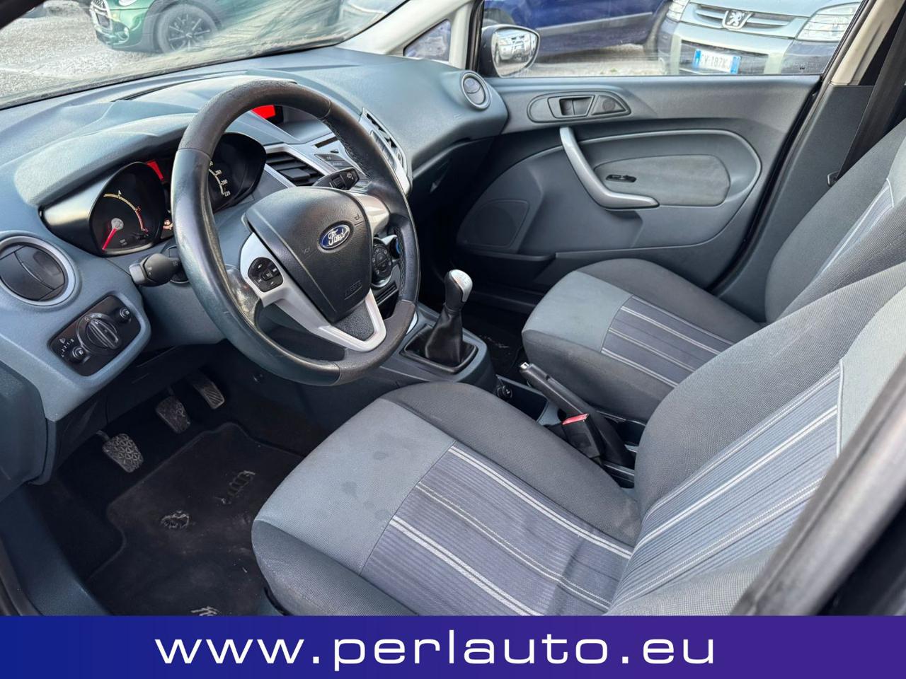 FORD Fiesta 1.4 TDCi 68CV 5 porte Titanium - 8