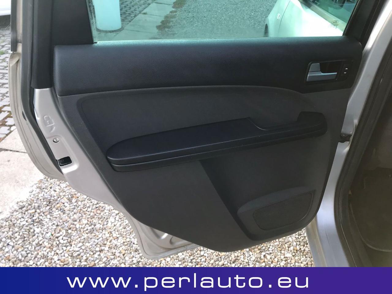 FORD Focus C-Max 1.6 TDCi (90CV) Ghia - 8