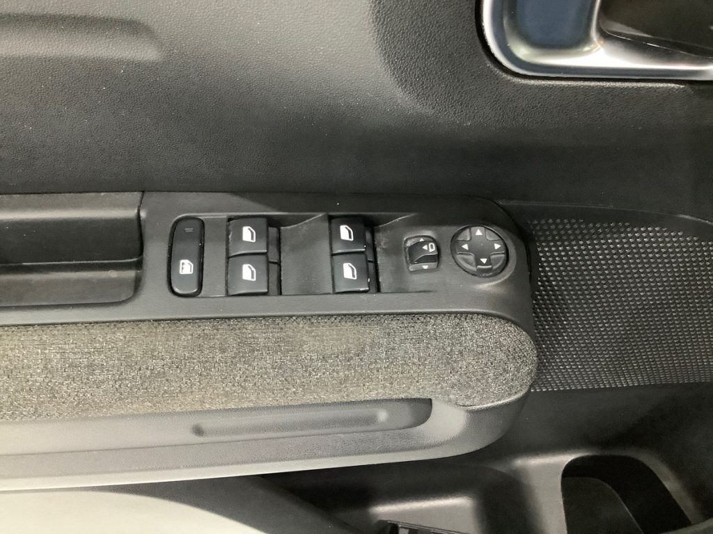 CITROEN C3 Aircross BlueHDi 100 S&S Rip Curl - 21