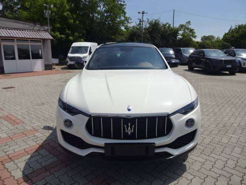 MASERATI Levante 3.0 Q4 V6 350cv auto IVA ESPOSTA - 2