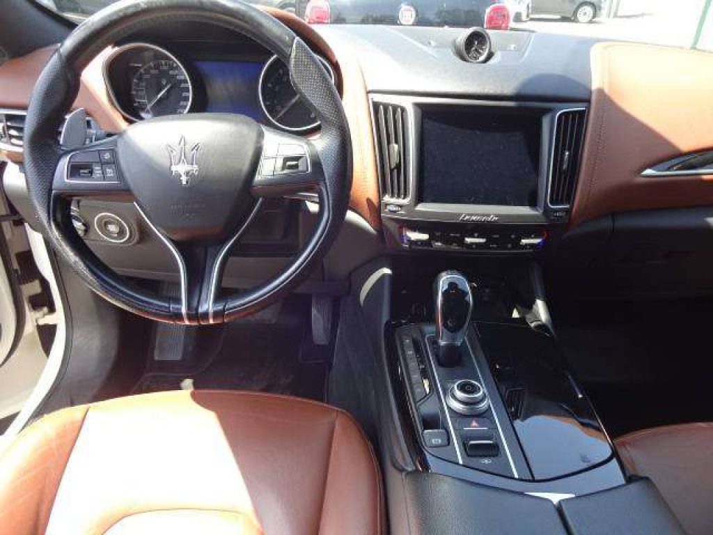 MASERATI Levante 3.0 Q4 V6 350cv auto IVA ESPOSTA - 7