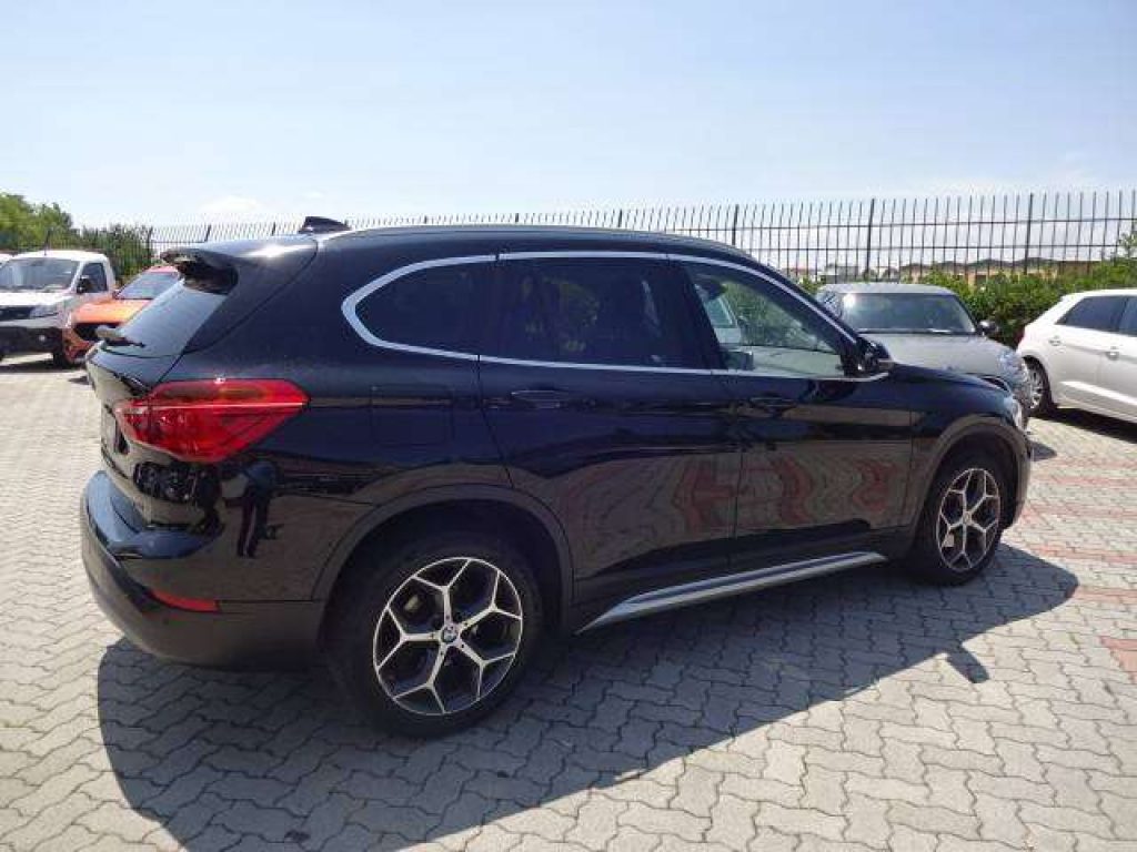 BMW X1 F48 sdrive18i Advantage 140cv auto 7m IVA ESPOSTA - 4