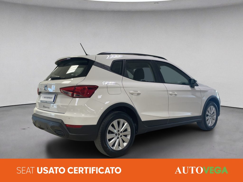 SEAT Arona 1.0 ecotsi style 110cv dsg - 4