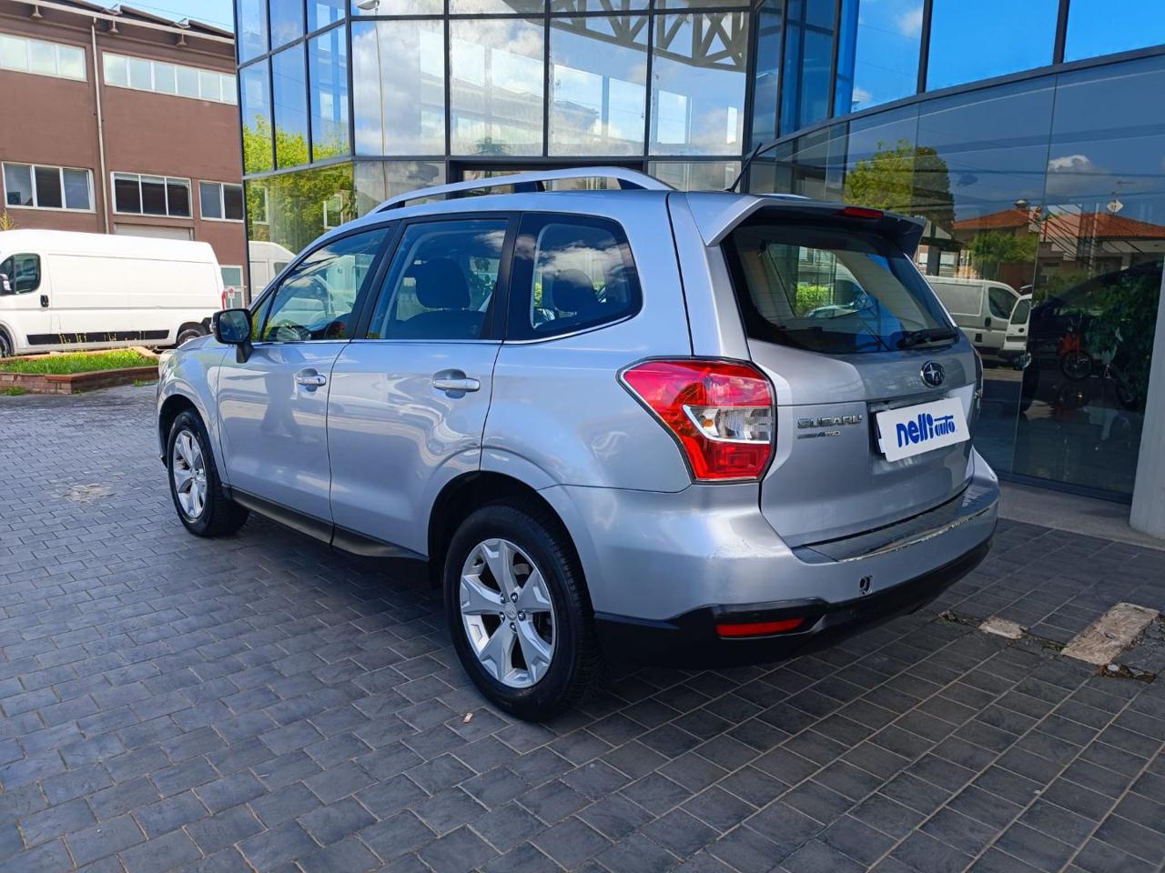 SUBARU Forester 2.0D Exclusive - 14