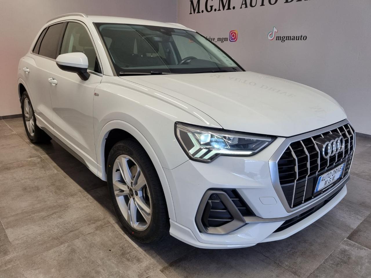 AUDI Q3 45 TFSI e S tronic S line edition - 12
