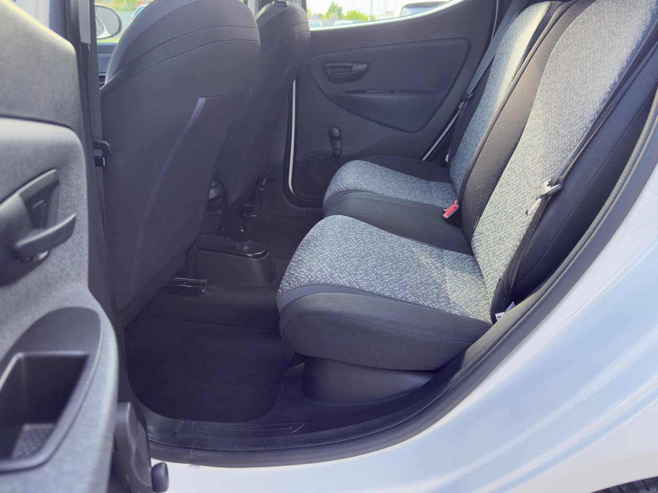 Clicca per ingrandire Ypsilon - 1.2 69 CV 5 porte Platinum