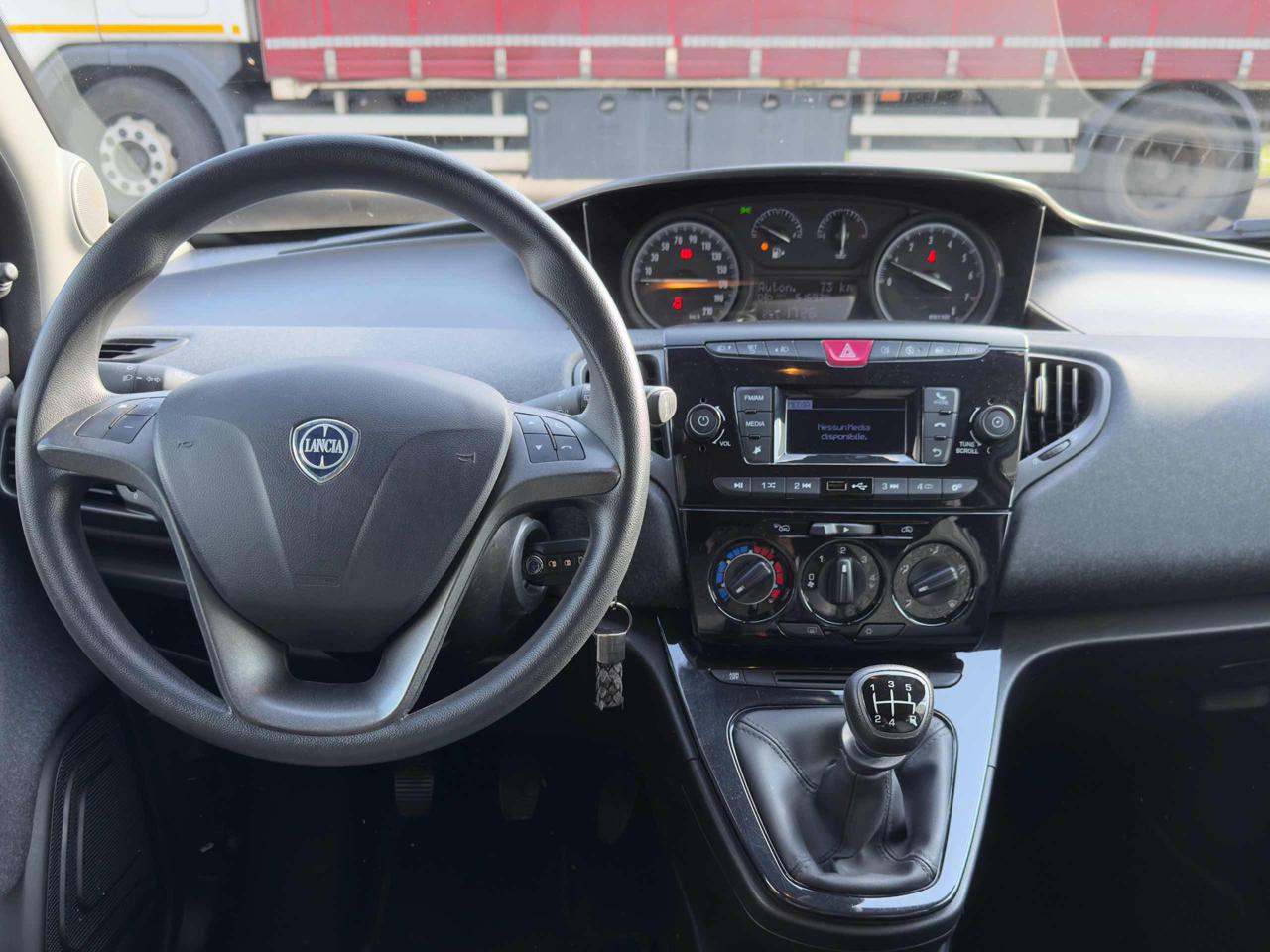 Clicca per ingrandire Ypsilon - 1.2 69 CV 5 porte Platinum