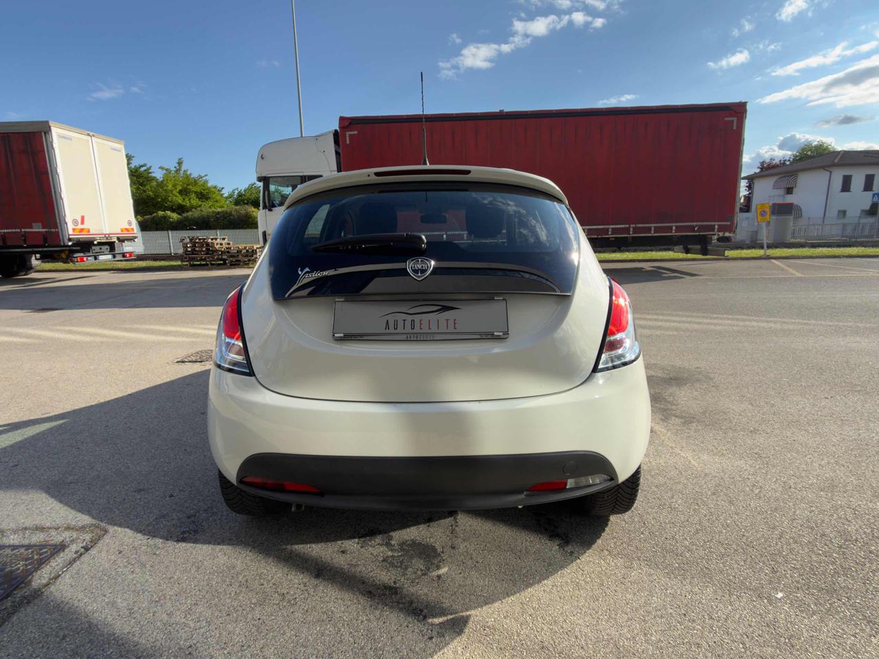 Clicca per ingrandire Ypsilon - 1.2 69 CV 5 porte Platinum