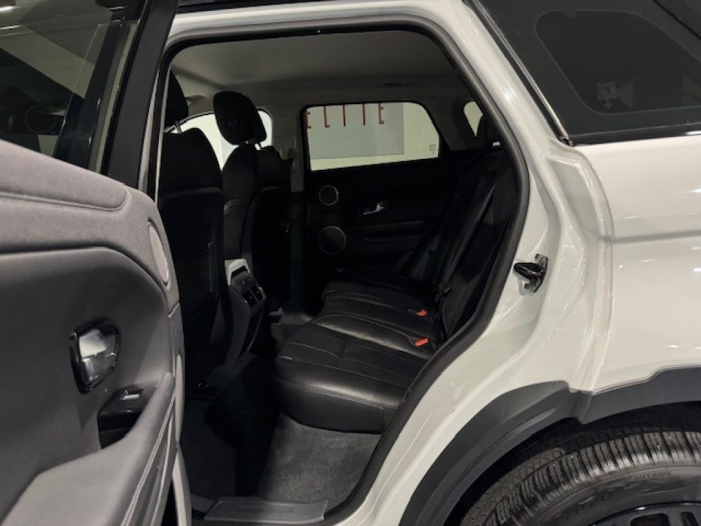 Clicca per ingrandire Range Rover Evoque - 2.0 TD4 150 CV 5p. HSE Dynamic ***SENZA VINCOLI***