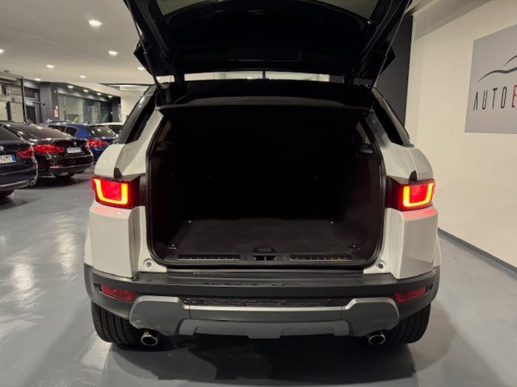 Clicca per ingrandire Range Rover Evoque - 2.0 TD4 150 CV 5p. HSE Dynamic ***SENZA VINCOLI***