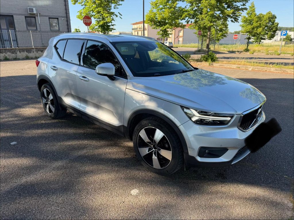VOLVO XC40 D3 Geartronic Momentum - 4
