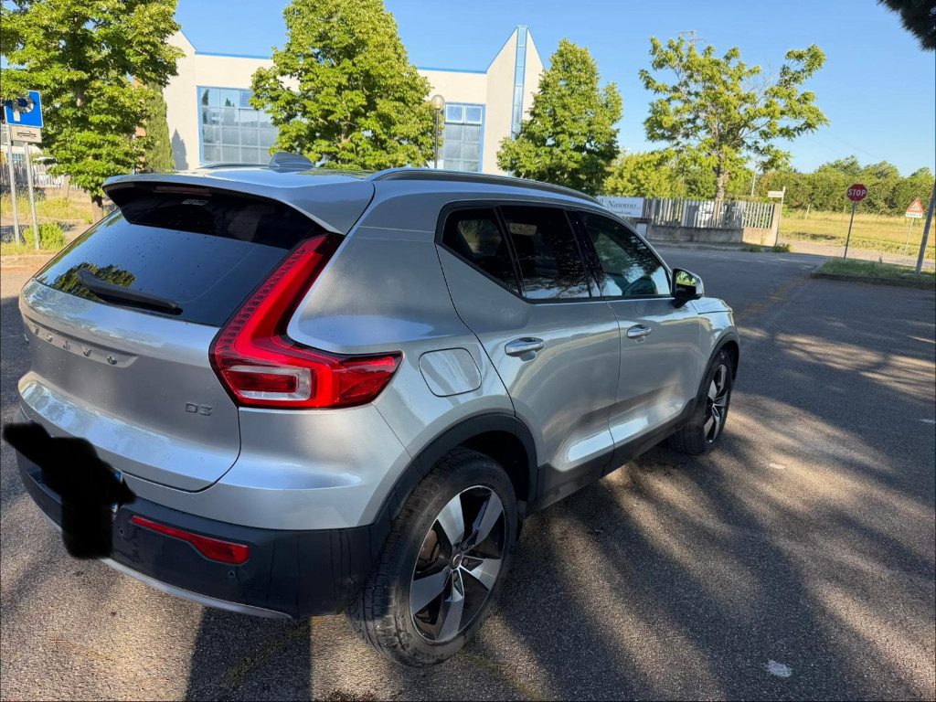 VOLVO XC40 D3 Geartronic Momentum - 5