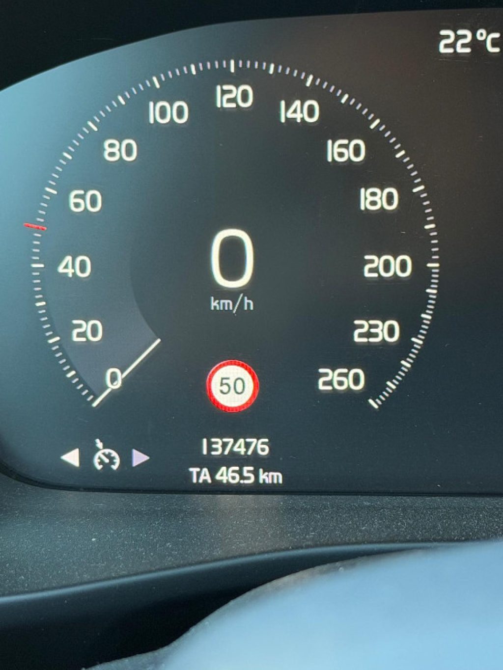 VOLVO XC40 D3 Geartronic Momentum - 8