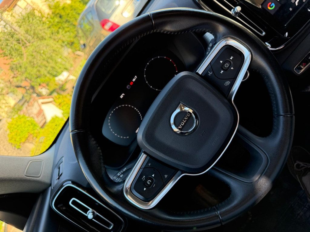 VOLVO XC40 D3 Geartronic Momentum - 10