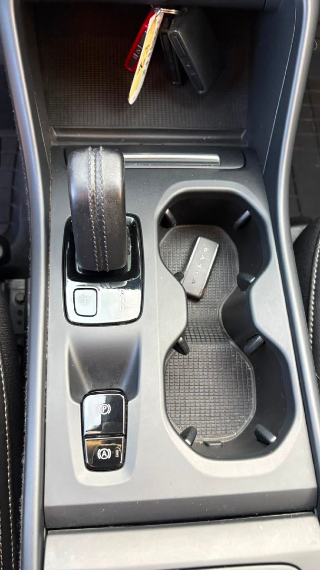 VOLVO XC40 D3 Geartronic Momentum - 16
