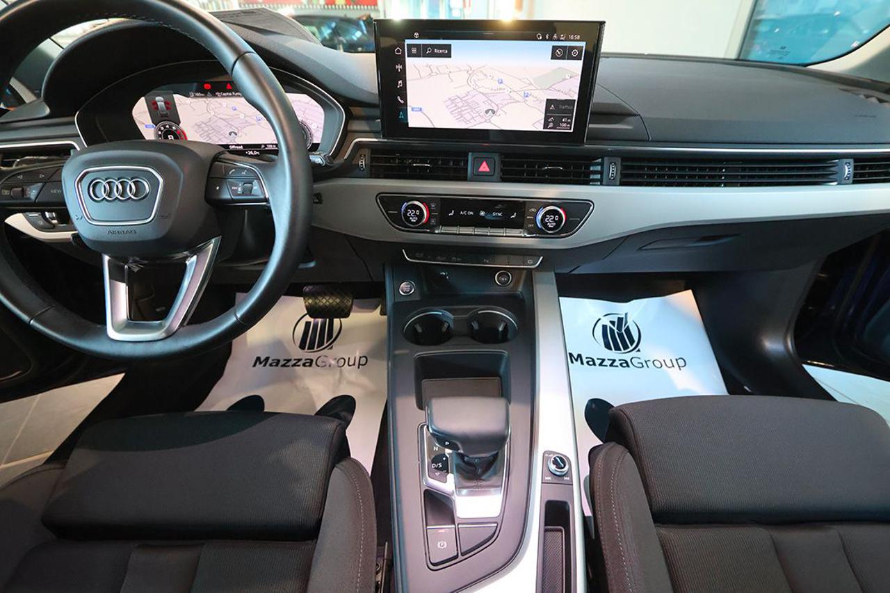 AUDI A4 35 TFSI Avant S-Tronic S-Line - 33