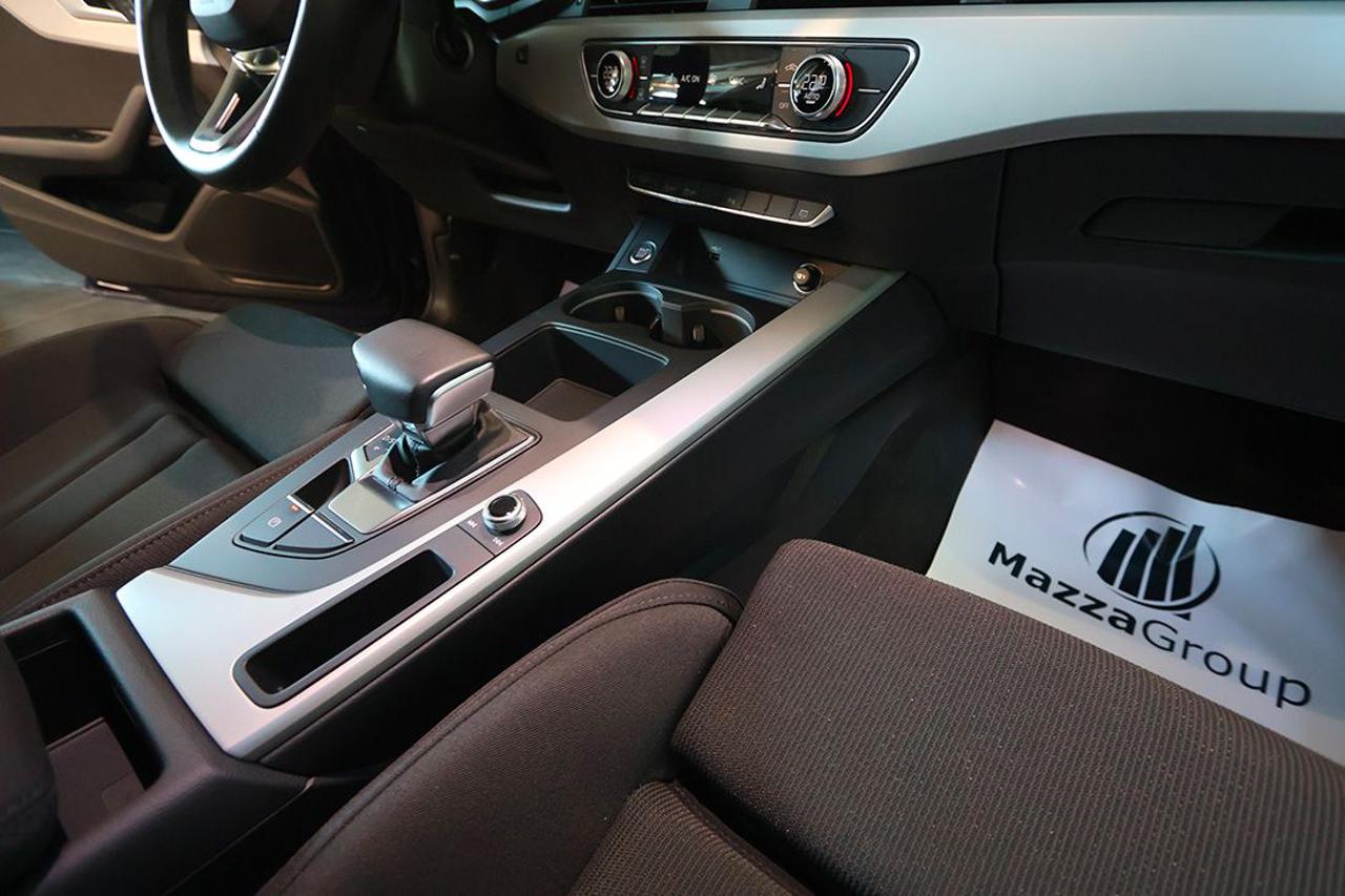 AUDI A4 35 TFSI Avant S-Tronic S-Line - 35