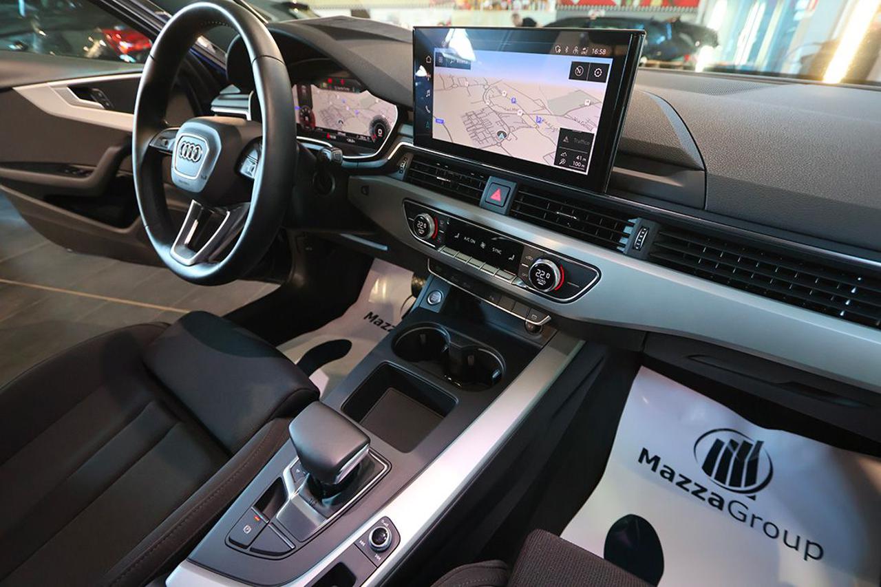 AUDI A4 35 TFSI Avant S-Tronic S-Line - 36