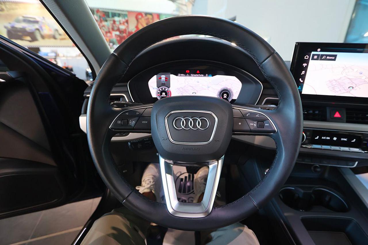 AUDI A4 35 TFSI Avant S-Tronic S-Line - 21