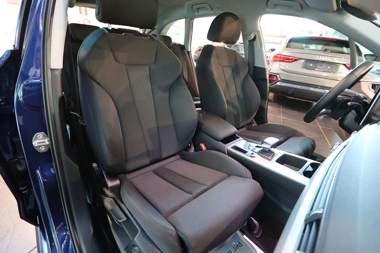 AUDI A4 35 TFSI Avant S-Tronic S-Line - 17