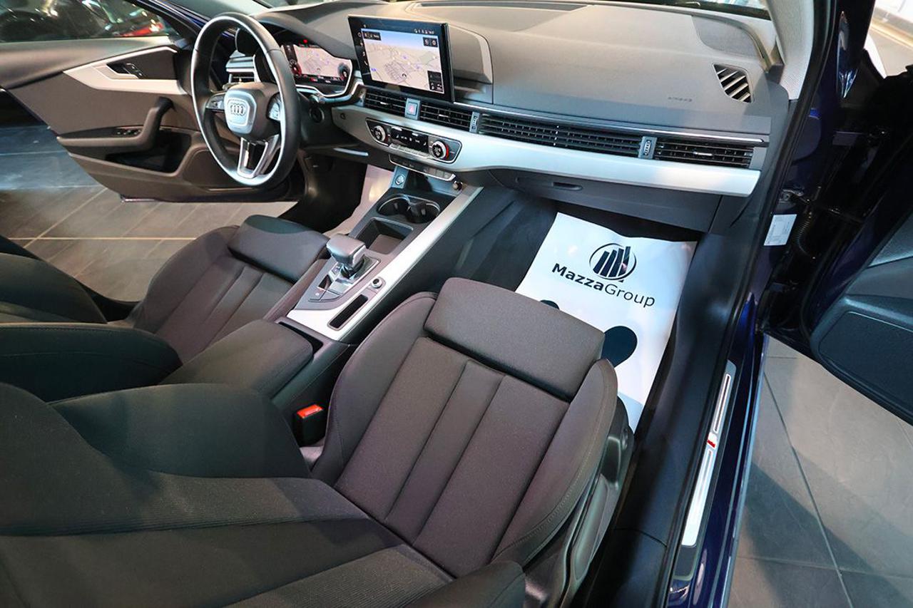 AUDI A4 35 TFSI Avant S-Tronic S-Line - 16