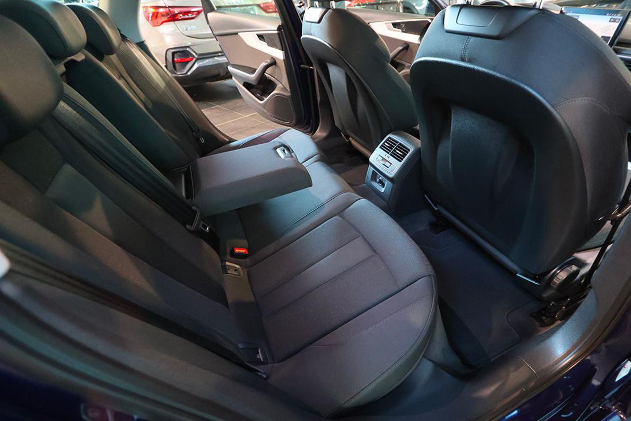 AUDI A4 35 TFSI Avant S-Tronic S-Line - 19
