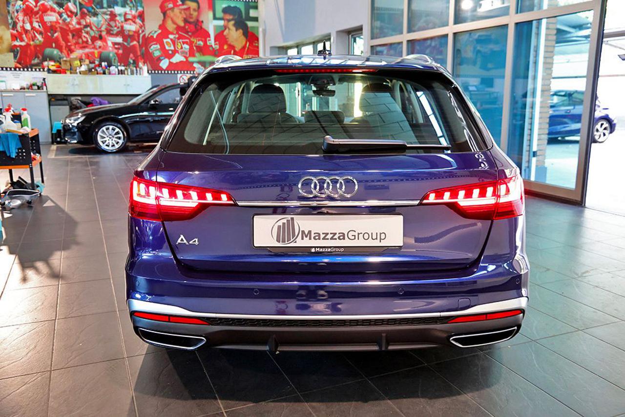 AUDI A4 35 TFSI Avant S-Tronic S-Line - 8