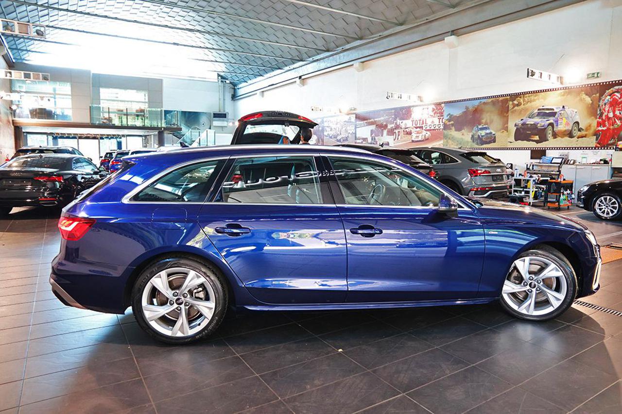 AUDI A4 35 TFSI Avant S-Tronic S-Line - 10