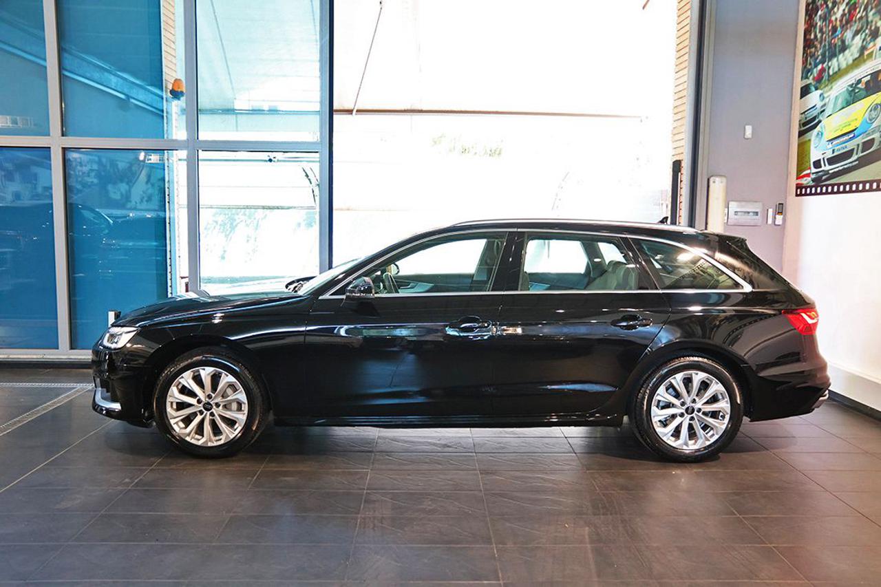 AUDI A4 40 TFSI Avant S-Tronic Business Advanced - 3