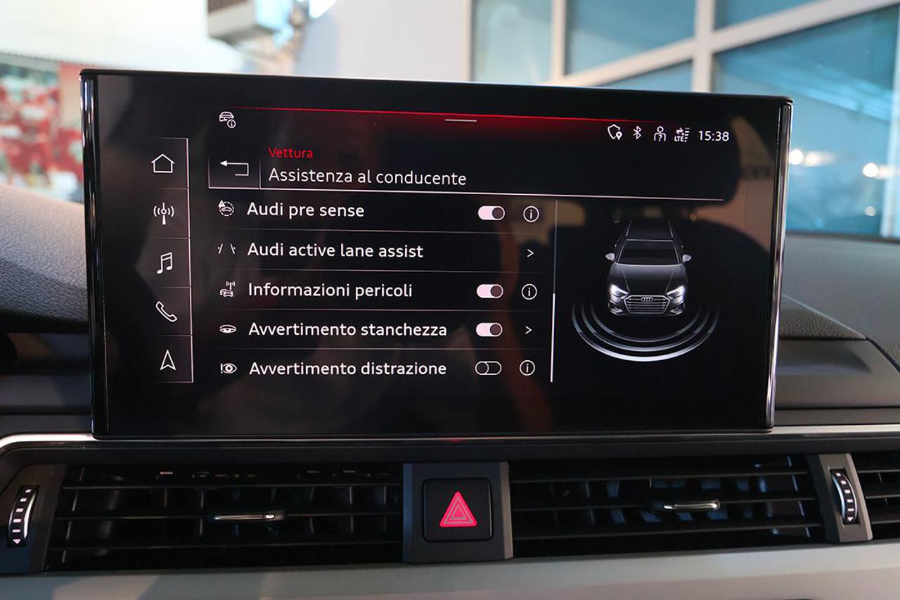 AUDI A4 40 TFSI Avant S-Tronic Business Advanced - 31