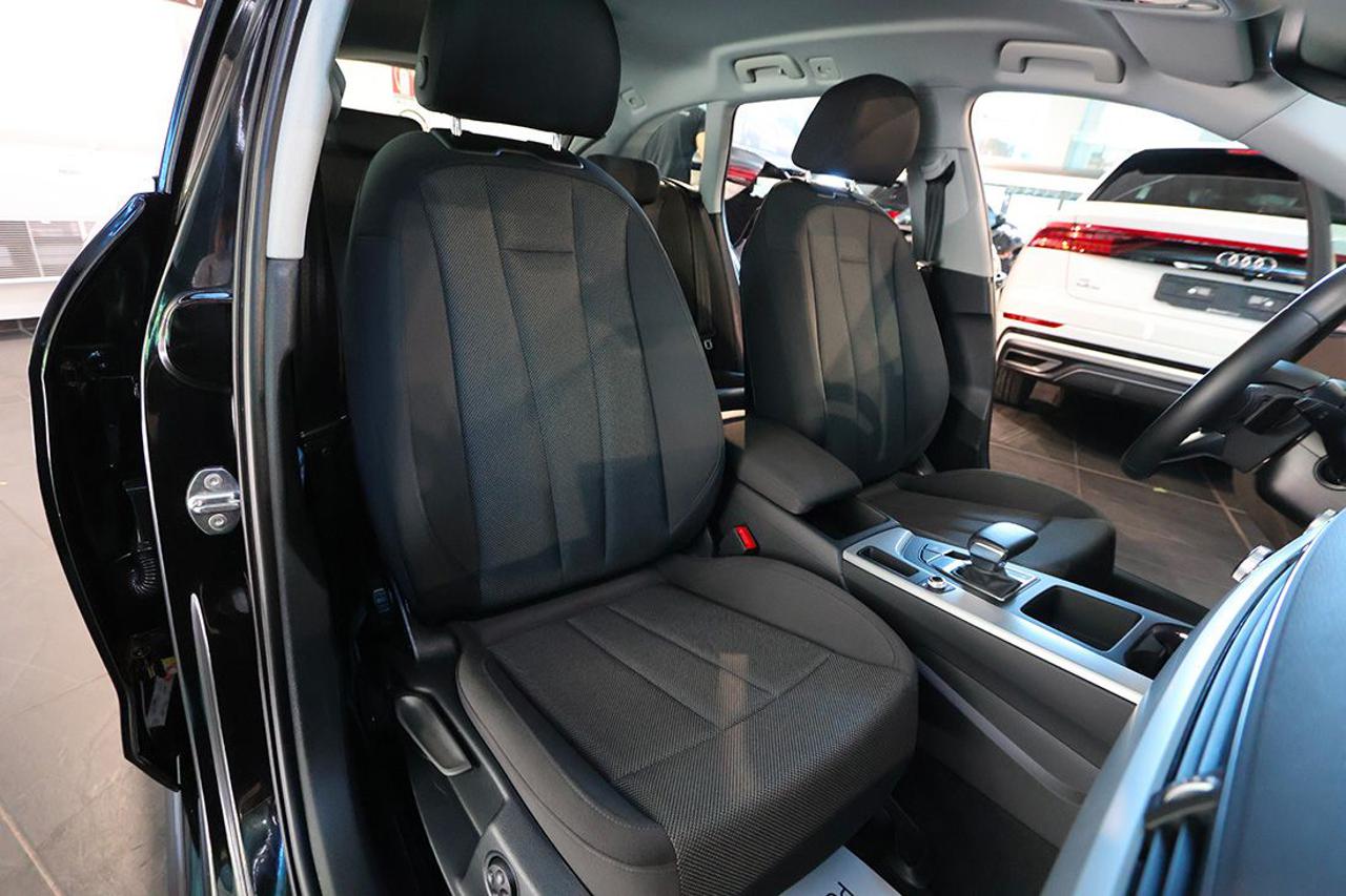 AUDI A4 40 TFSI Avant S-Tronic Business Advanced - 17