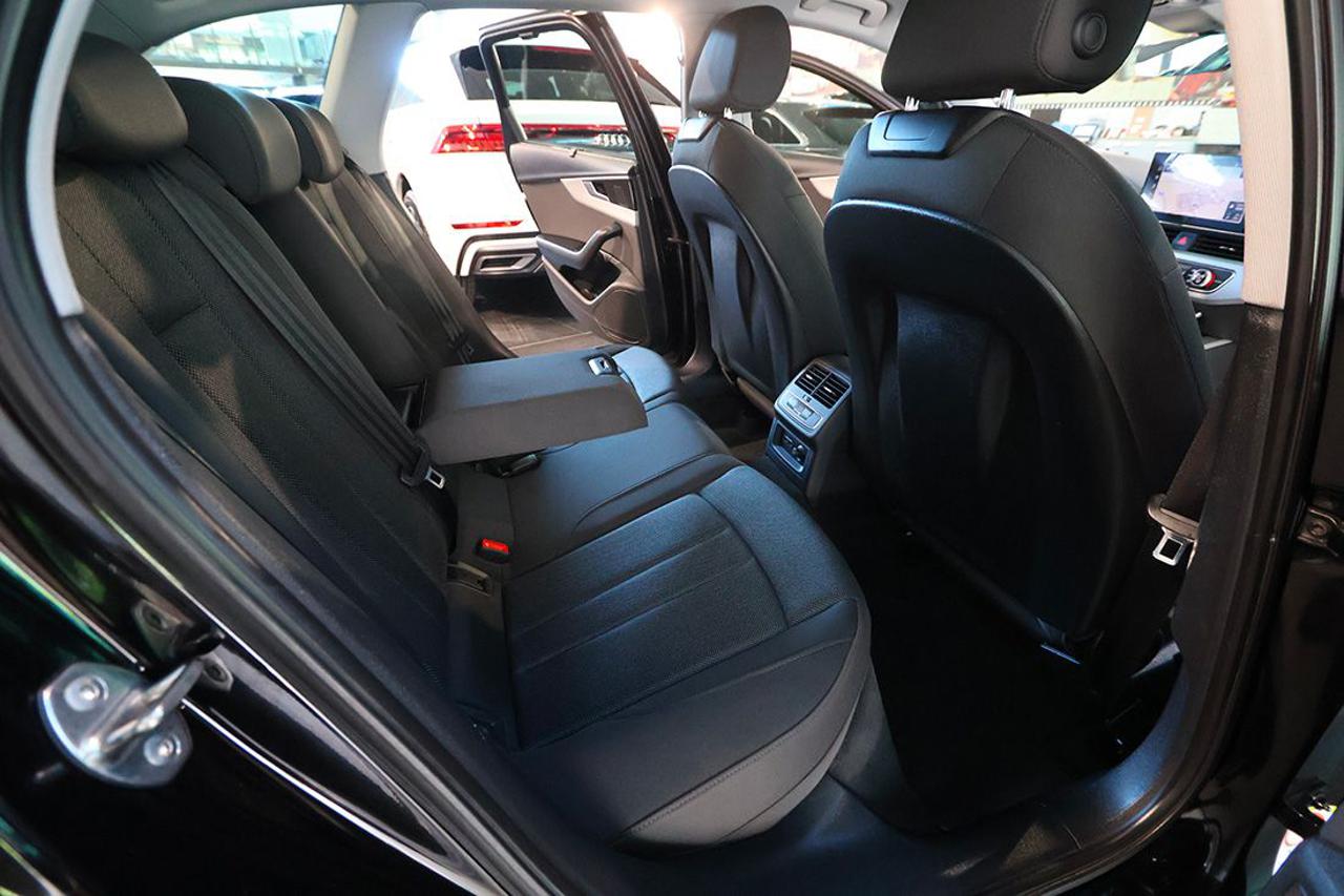 AUDI A4 40 TFSI Avant S-Tronic Business Advanced - 19