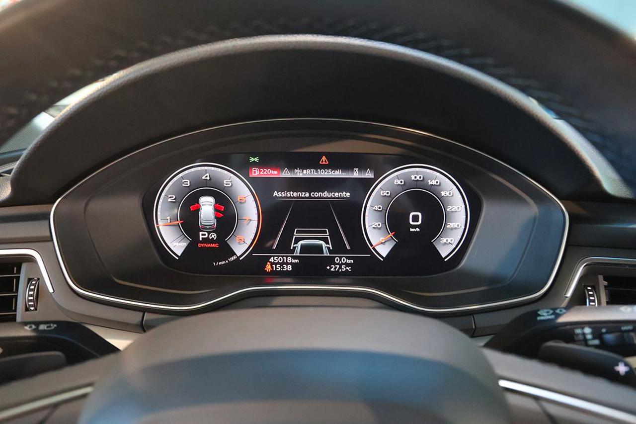 AUDI A4 40 TFSI Avant S-Tronic Business Advanced - 33