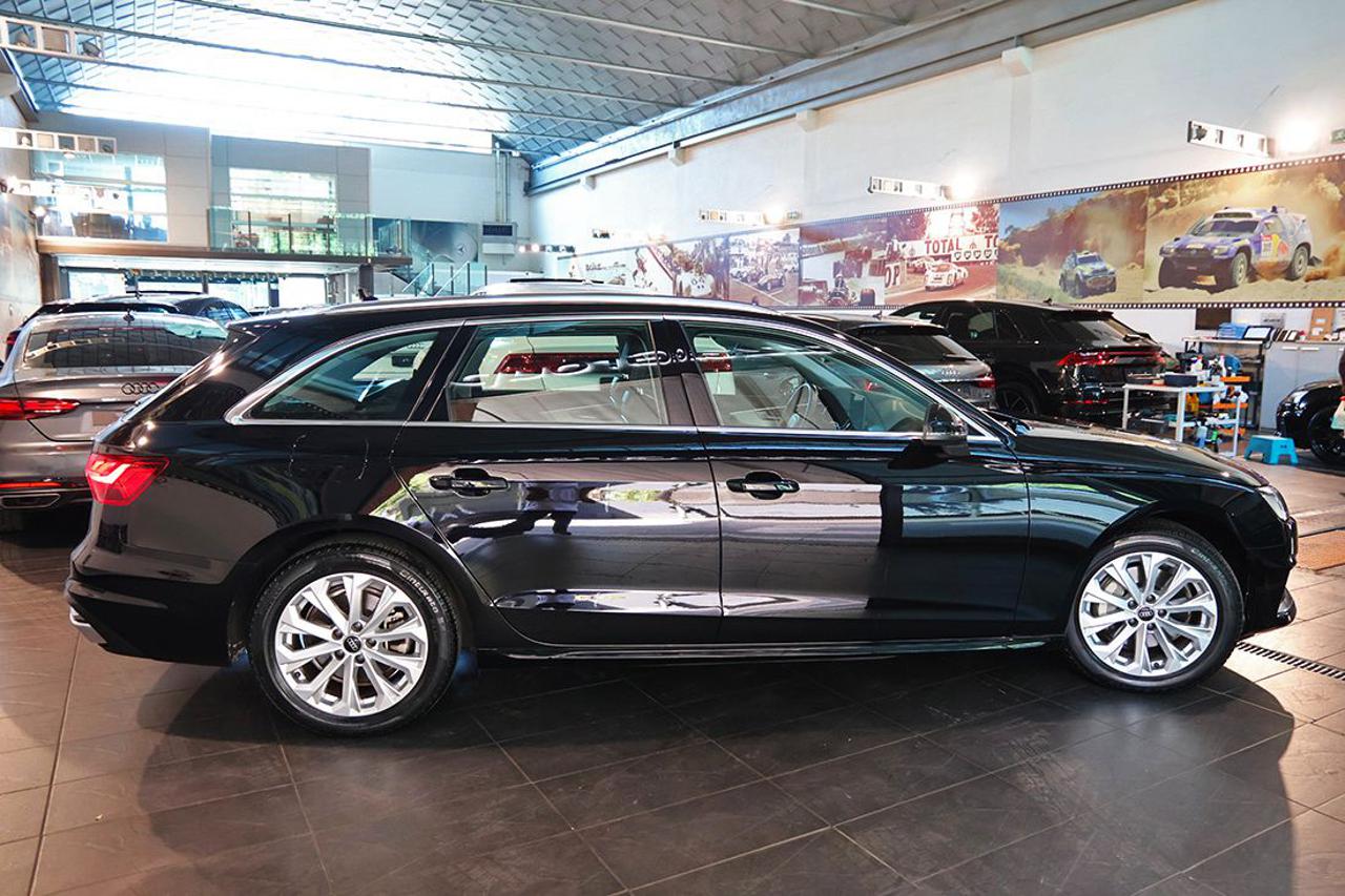 AUDI A4 40 TFSI Avant S-Tronic Business Advanced - 10