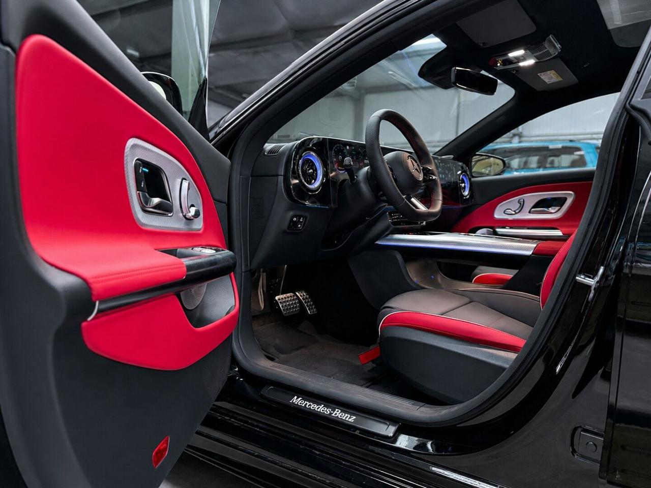 MERCEDES-BENZ CLA 200 AMG Line Plus - new model! - 6
