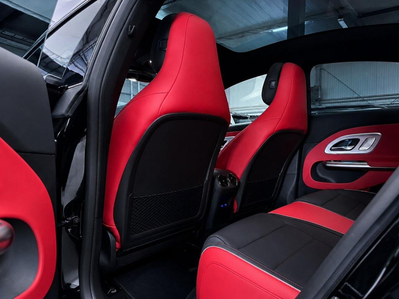 MERCEDES-BENZ CLA 200 AMG Line Plus - new model! - 3