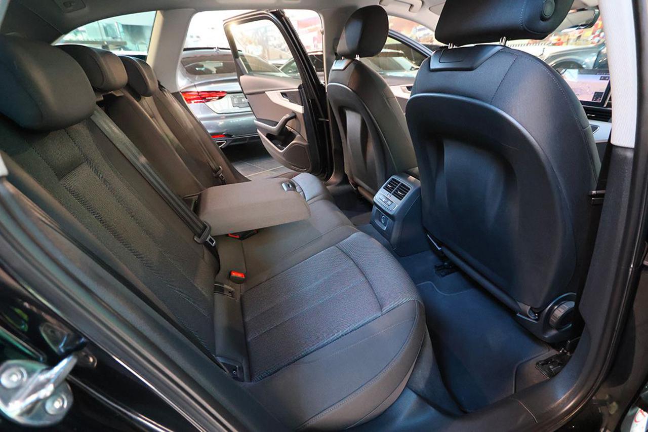 AUDI A4 35 TDI Avant S-Tronic Business Advanced - 19