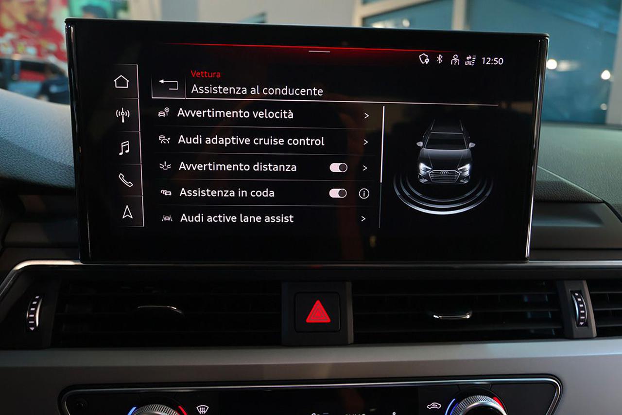 AUDI A4 35 TDI Avant S-Tronic Business Advanced - 29