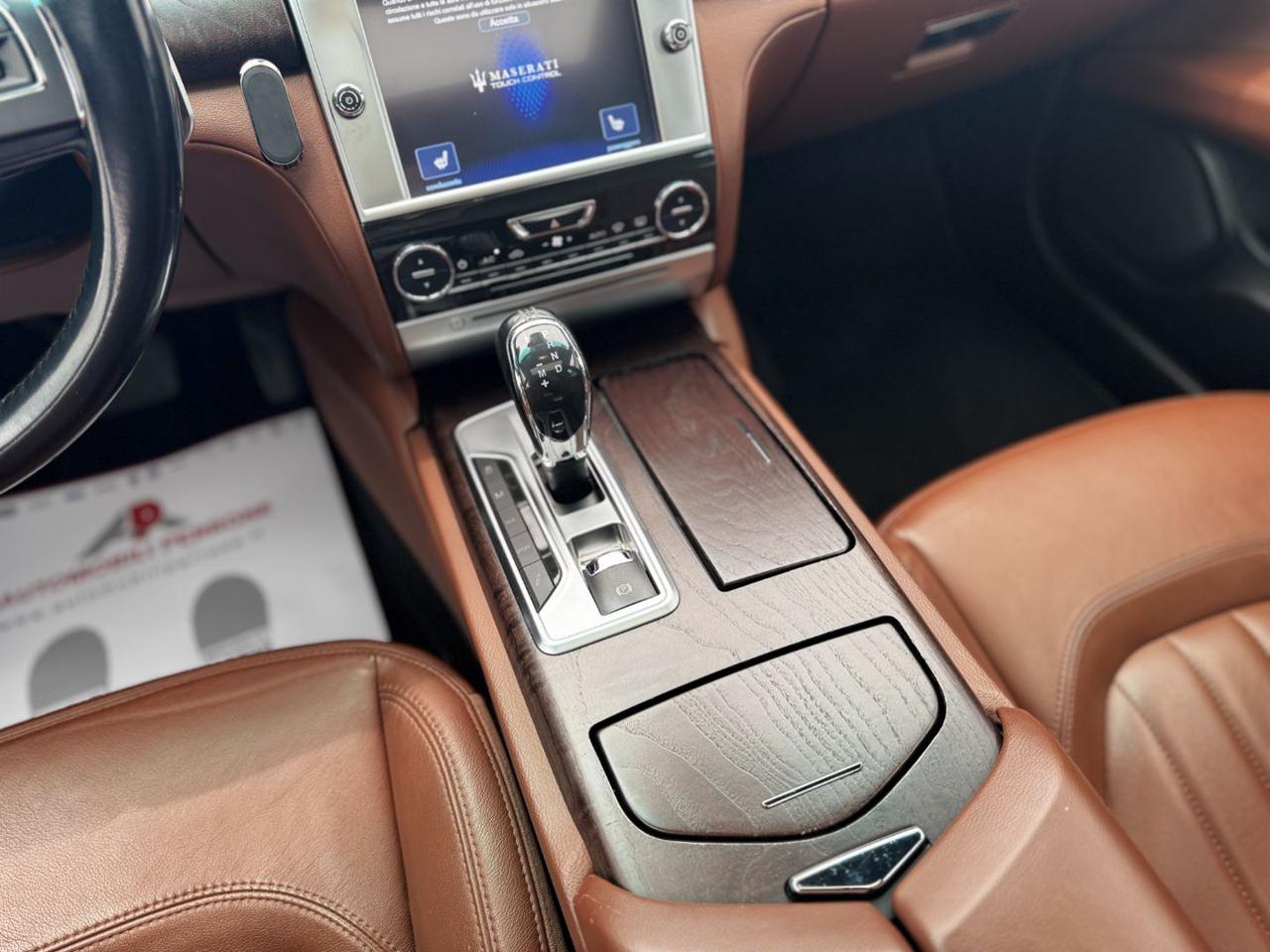 MASERATI Quattroporte 3.0 V6 411cv S Q4 Granlusso (Tetto/Pelle cuoio) - 17