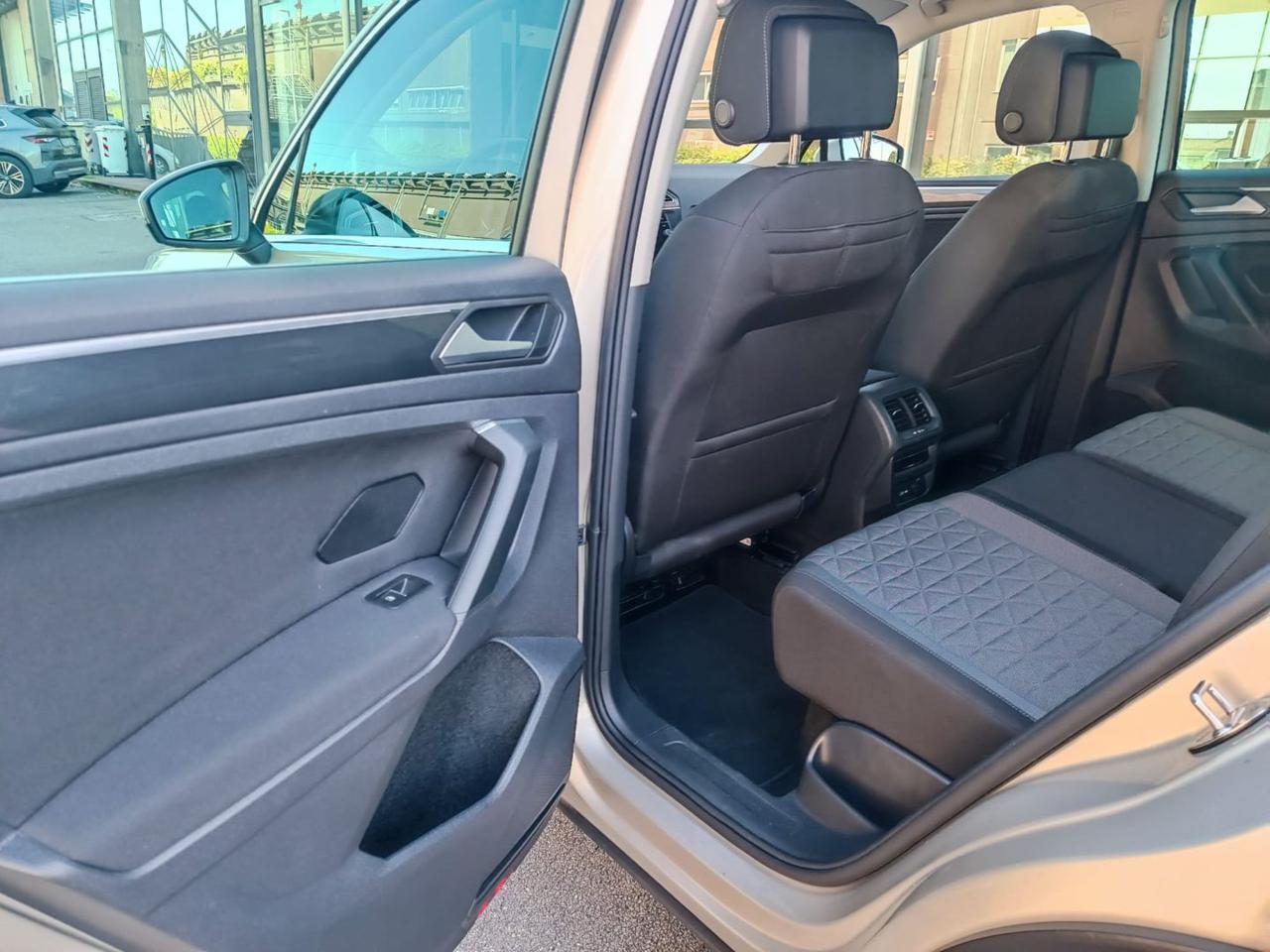 VOLKSWAGEN Tiguan 2.0 TDI SCR Life - 6