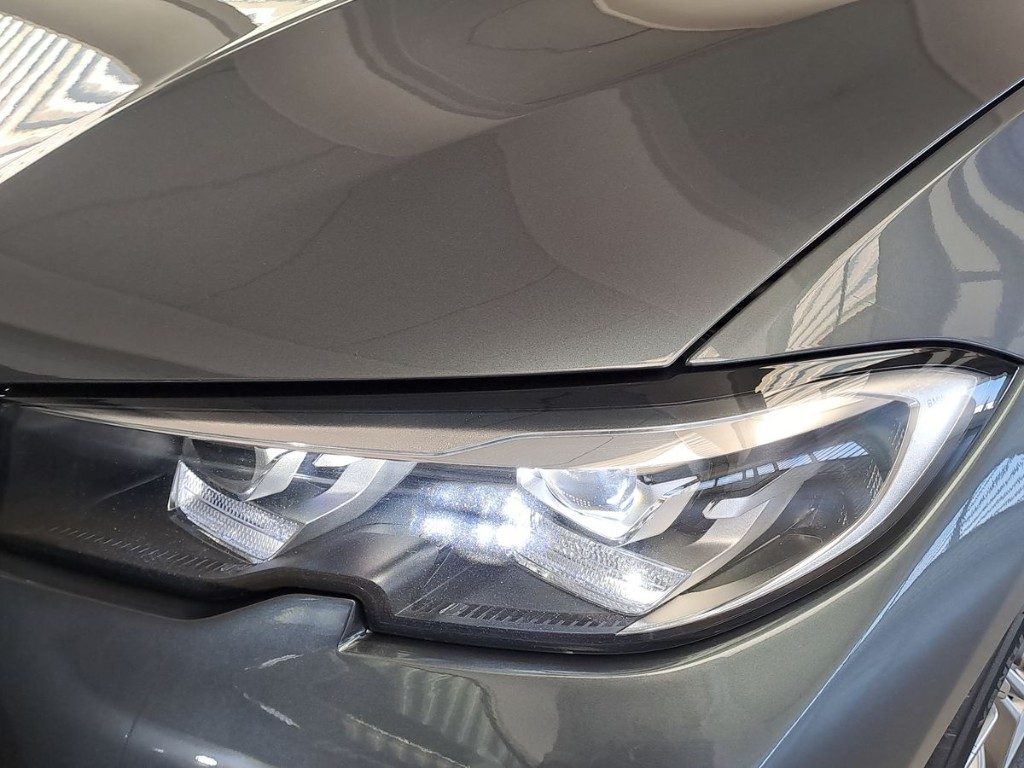BMW 320 d 48V xDrive Touring Advantage Aut. - 6