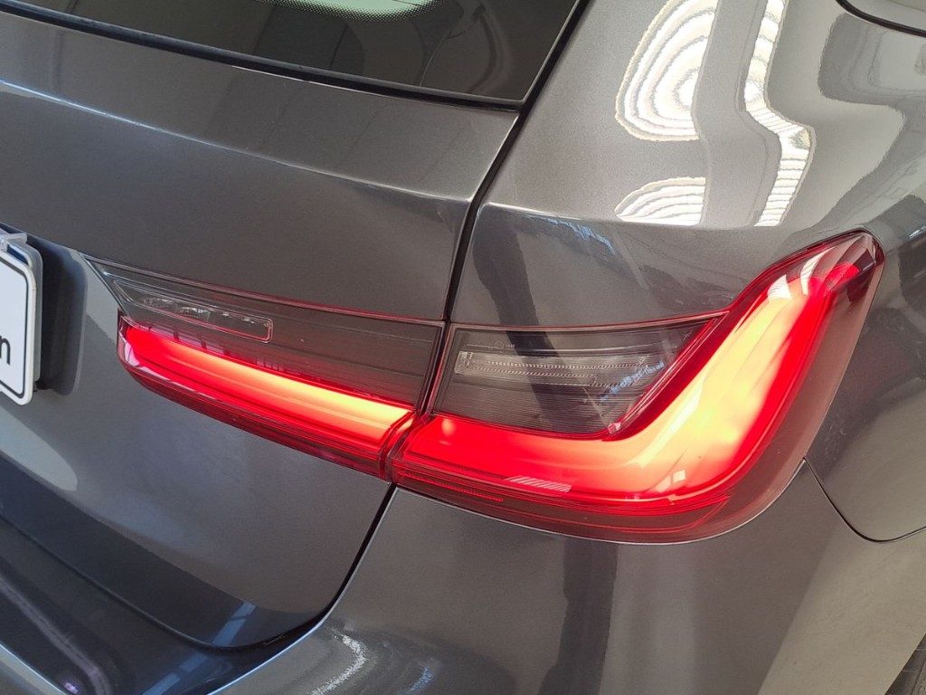 BMW 320 d 48V xDrive Touring Advantage Aut. - 7