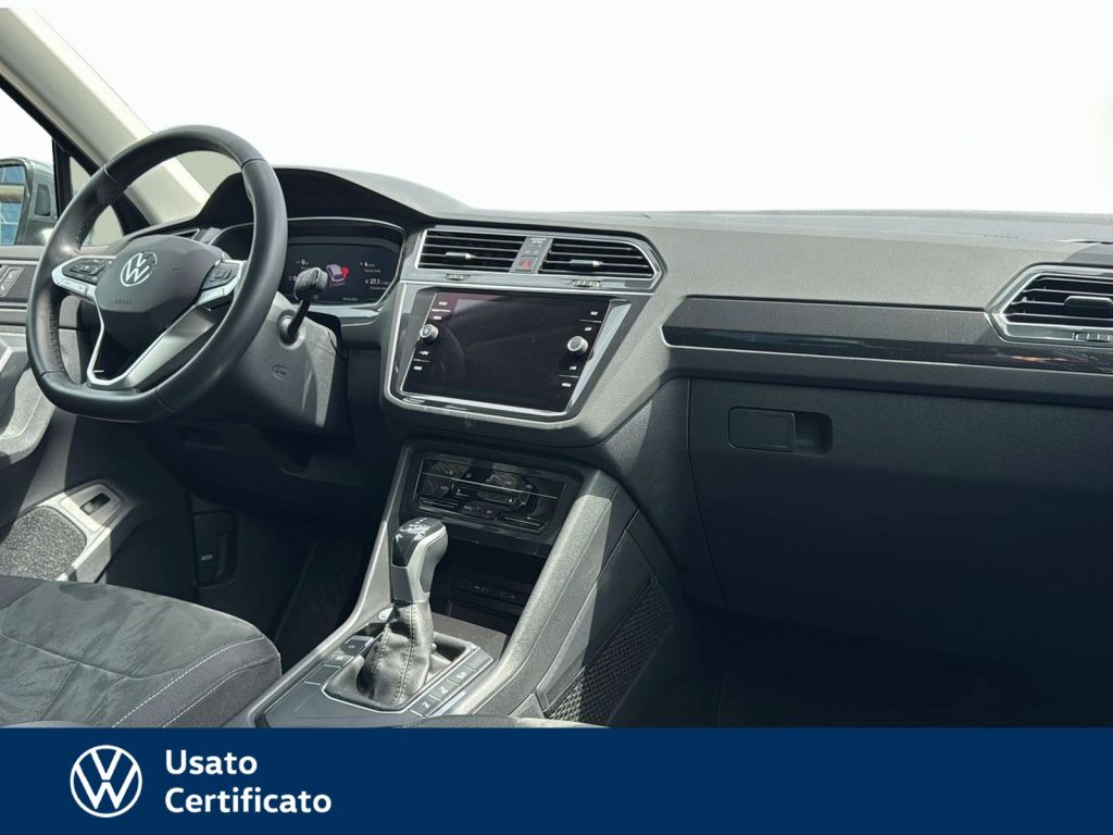 VOLKSWAGEN Tiguan 2.0 tdi elegance 150cv dsg - 23