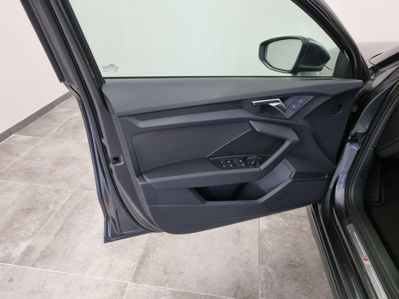 AUDI A3 SPB 35 TDI S tronic S line edition - 25