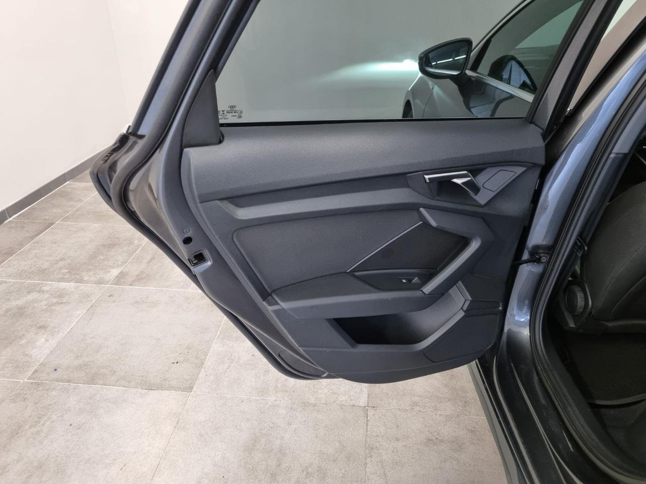 AUDI A3 SPB 35 TDI S tronic S line edition - 27