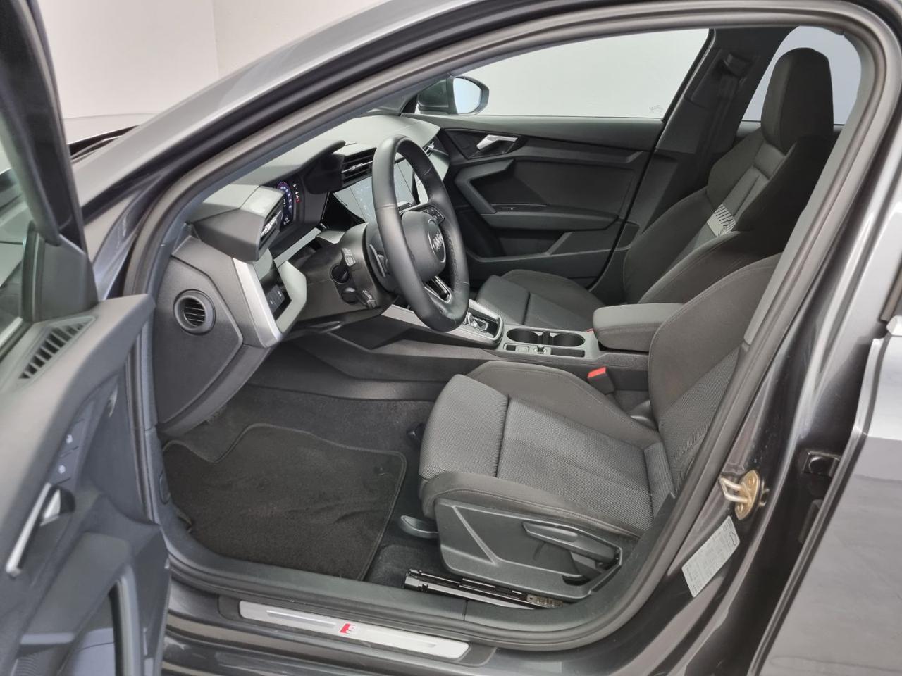 AUDI A3 SPB 35 TDI S tronic S line edition - 8