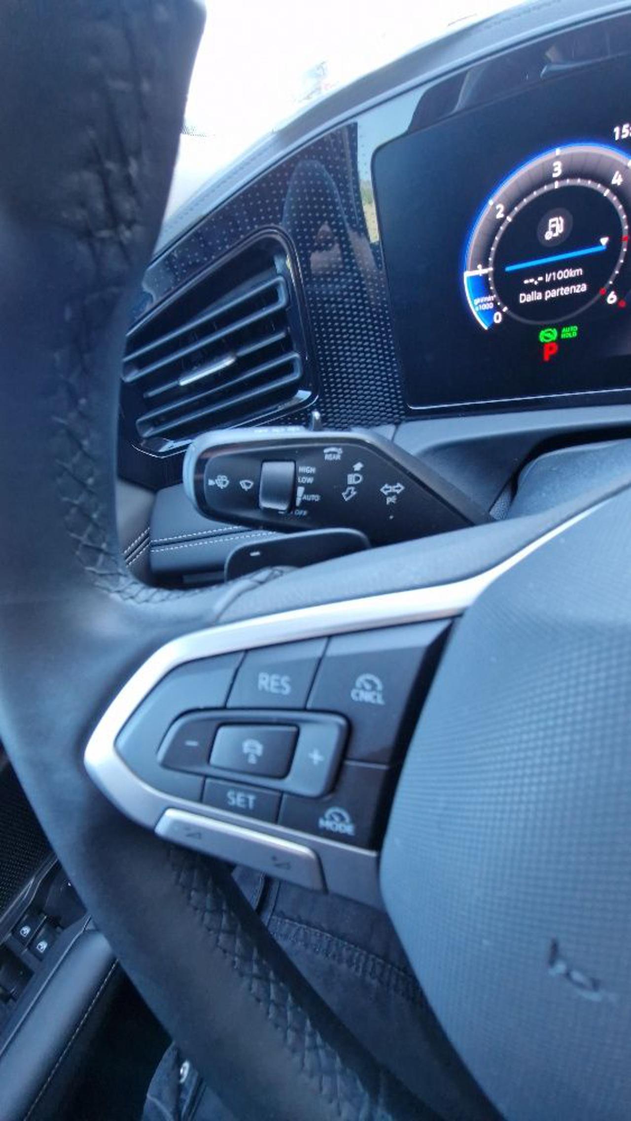 VOLKSWAGEN Tiguan 2.0 TDI 150 CV DSG Life - 9