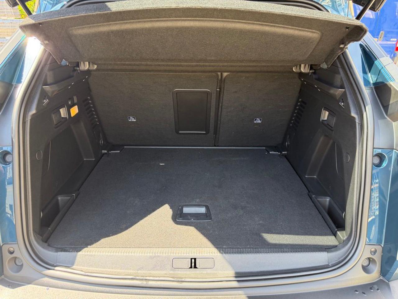 PEUGEOT 3008 BlueHDi 130 S&S EAT8 Allure Pack - 12