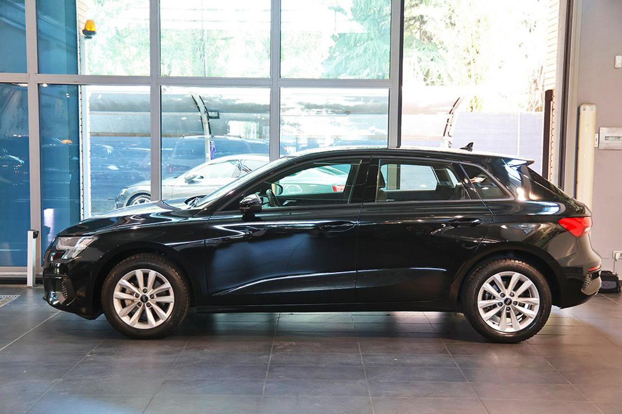 AUDI A3 35 TDI Sportback S-Tronic Business - 3
