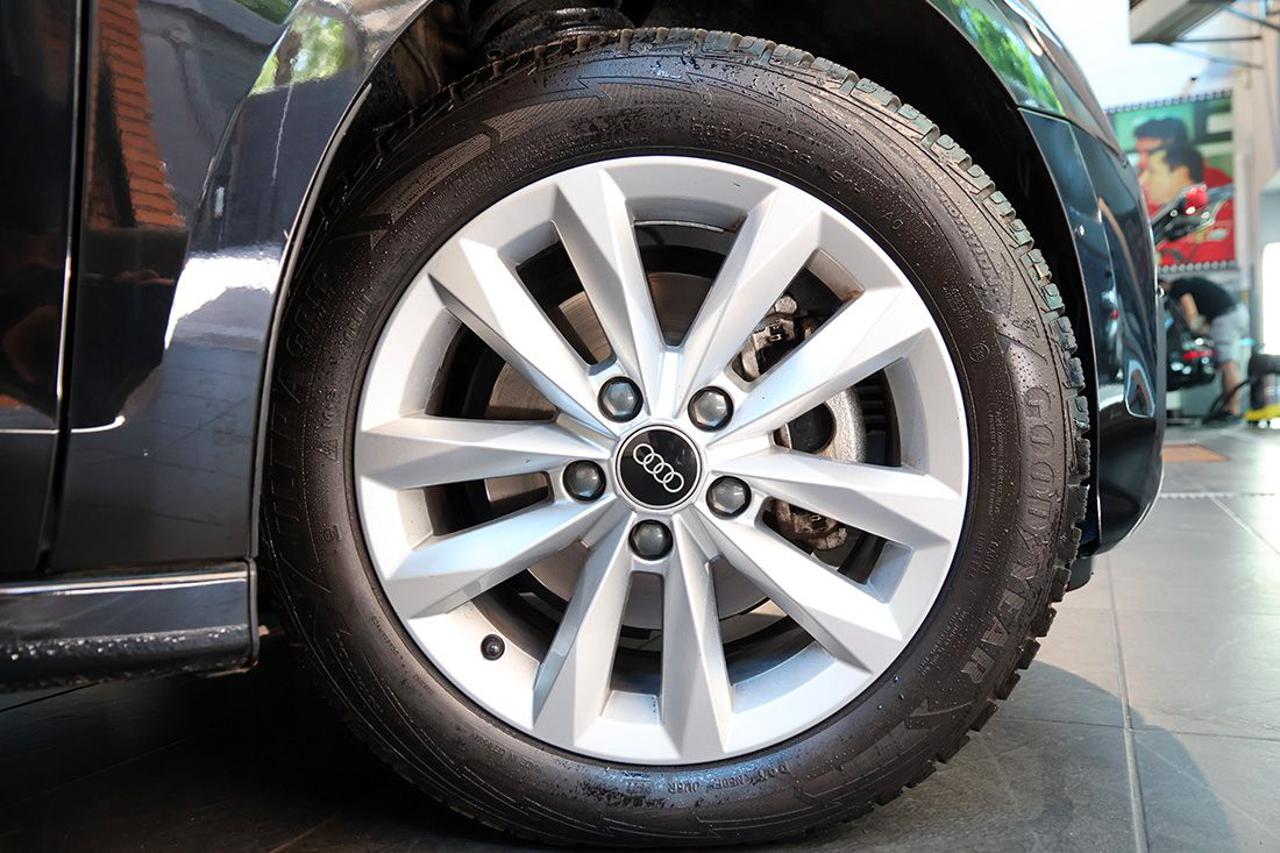AUDI A3 35 TDI Sportback S-Tronic Business - 6